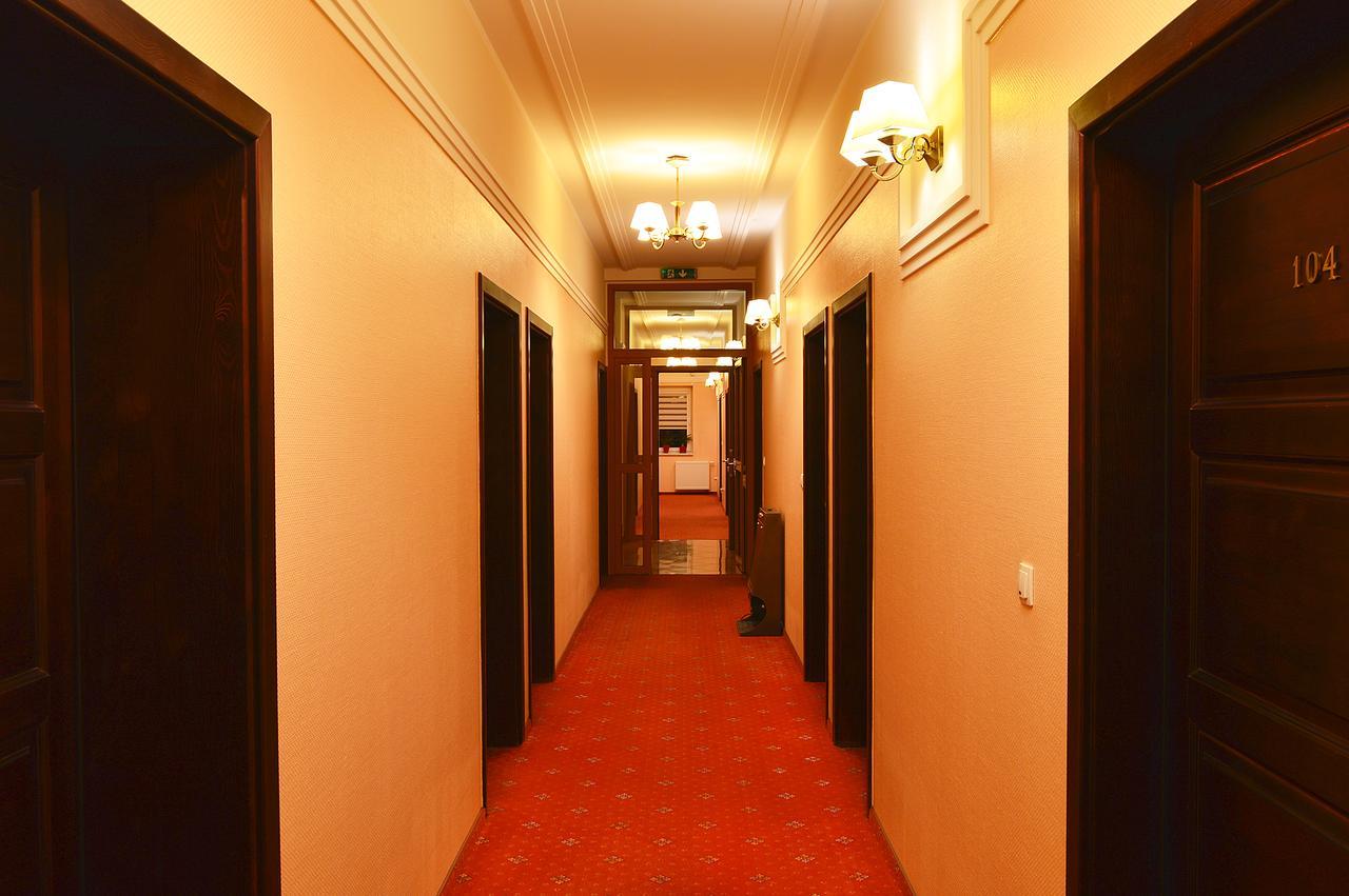 Zajazd Partynia Exterior photo